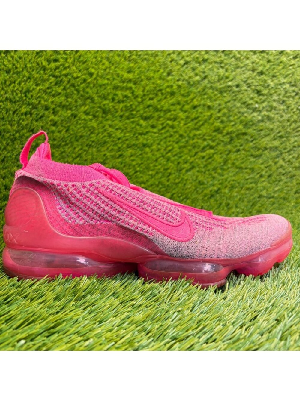 Nike Air VaporMax 2021 Flyknit Womens Size 9.5 Hyper Pink Running Shoes Sneakers